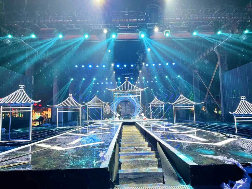 Selection and matching of stage lighting equipment and sharing of ...